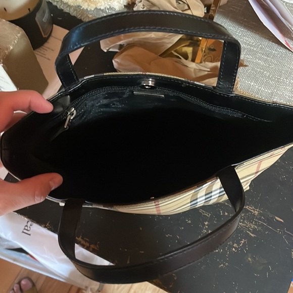 Burberry of London classic Coated canvas medium satchel bag . - Picture 4 of 8